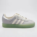 Adidas Tenis Moderno Gris Franjas / Lineas Crema Lateral y Cintas Suela Verde fosforecente | Compralo en Soy Reinventada GT | 1