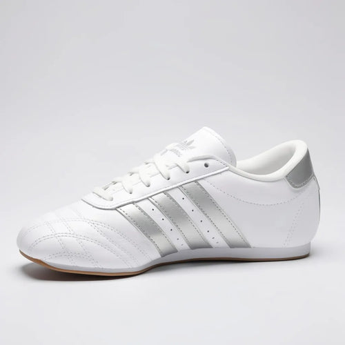 Adidas Tenis Urbano Blanco Franjas / Lineas Plateado Lateral y Talón Suela Blanca/ café | Compralo en Soy Reinventada GT | 2