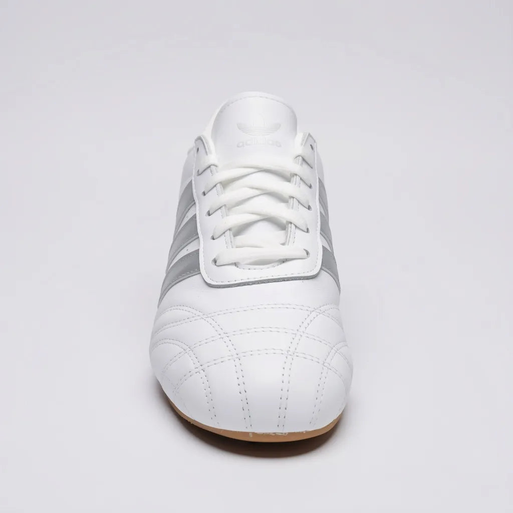 Adidas Tenis Urbano Blanco Franjas / Lineas Plateado Lateral y Talón Suela Blanca/ café | Compralo en Soy Reinventada GT | 3