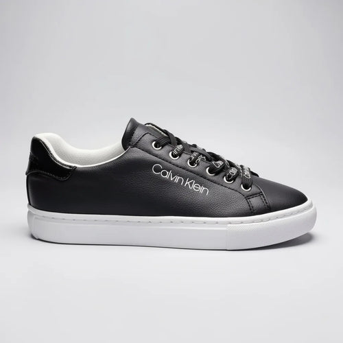 Calvin Klein Tenis Moderno Negro Diseño CK Blanco Cintas Suela Blanca | Compralo en Soy Reinventada GT | 1