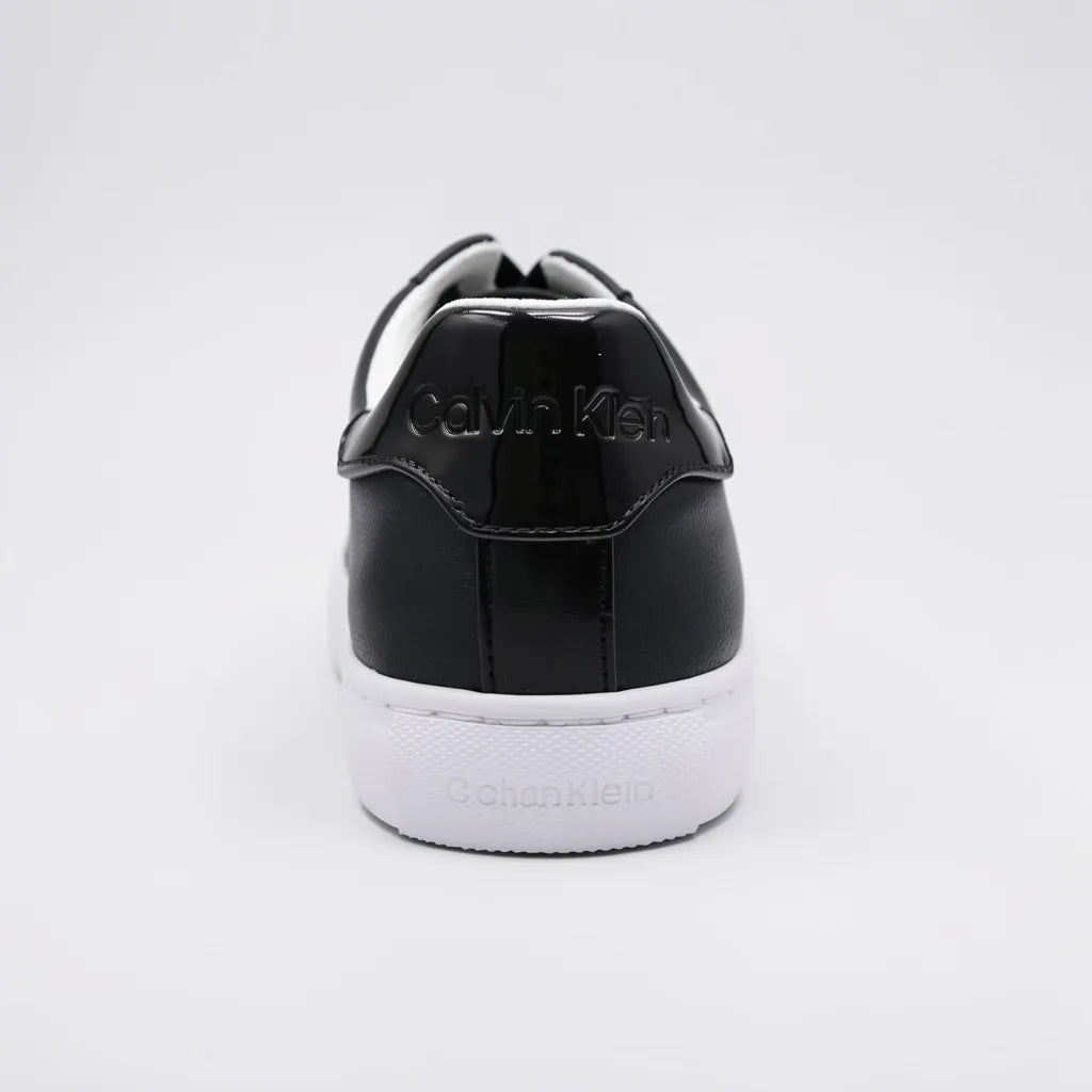 Calvin Klein Tenis Moderno Negro Diseño CK Blanco Cintas Suela Blanca | Compralo en Soy Reinventada GT | 3