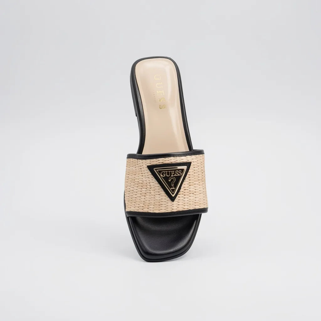 Guess Sandalia Slip On Negro Triángulo Guess Dorado Empeine Suela Negra | Compralo en Soy Reinventada GT | 5