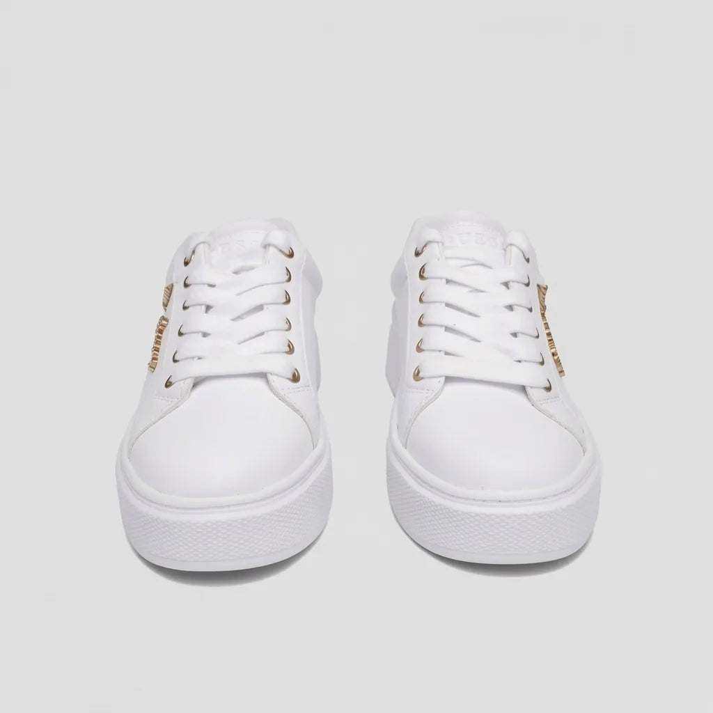 Guess Tenis Plataforma Blanco Cadena Dorado Lateral Suela Blanca | Photo Studio AI | 5