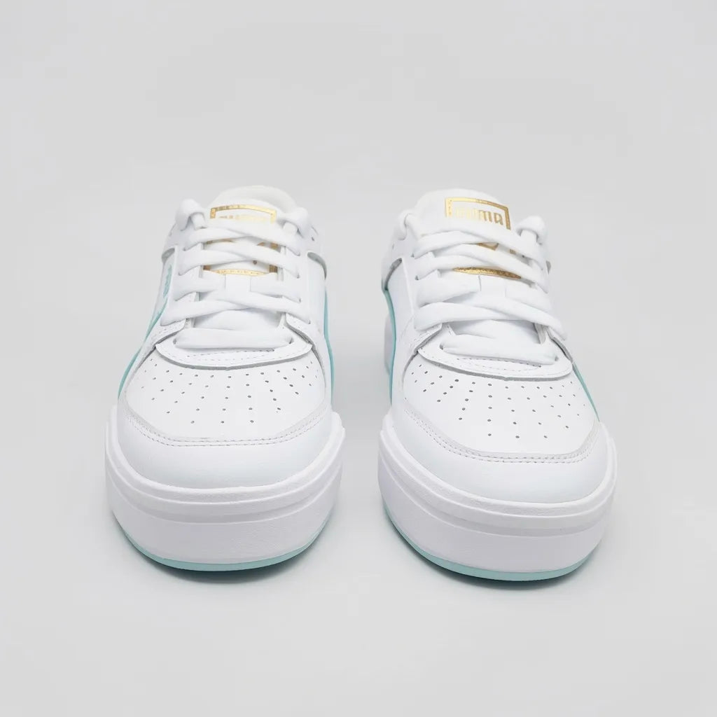 Puma Tenis Plataforma Blanco Franjas / Lineas Turquesa Lateral Suela Blanca/Turquesa | Photo Studio AI | 5