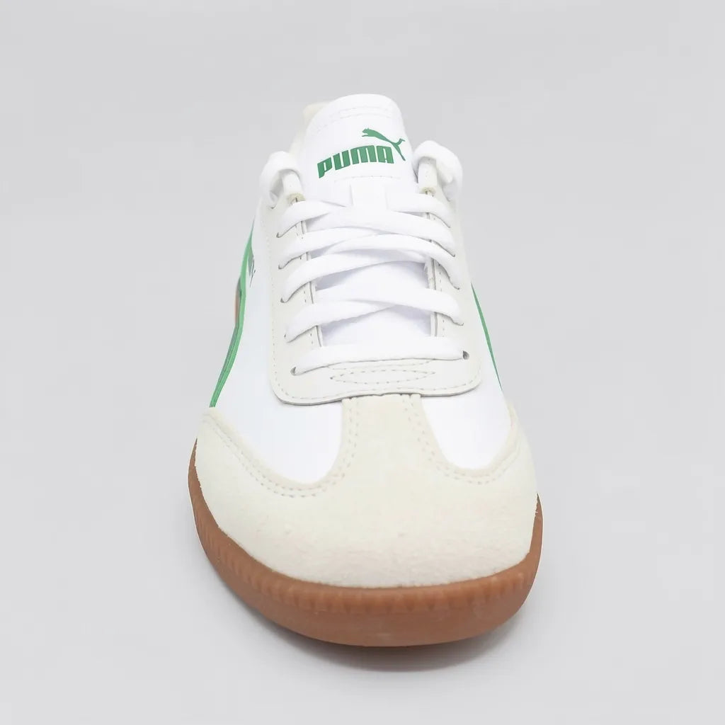 Puma Tenis Urbano Blanco Franjas / Lineas Verde Lateral Suela Café | Photo Studio AI | 3