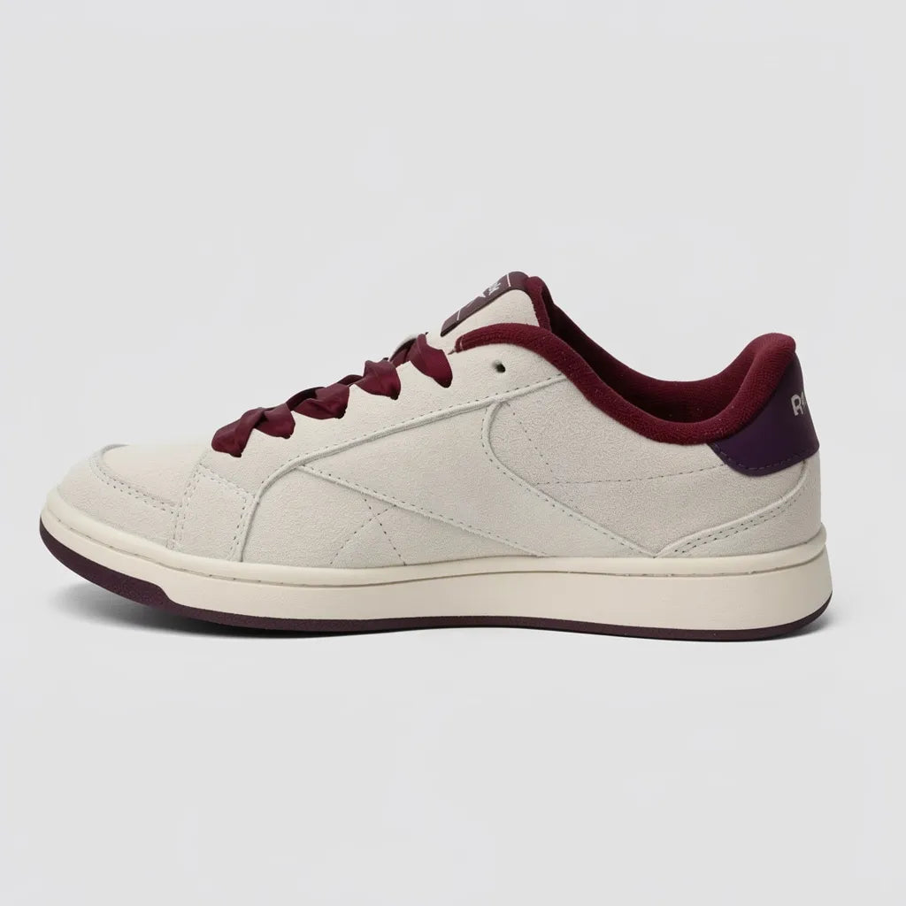 Reebok Tenis Moderno Crema Detalles Corinto Talón y Cintas Suela Blanco/ Corinto | Photo Studio AI | 2