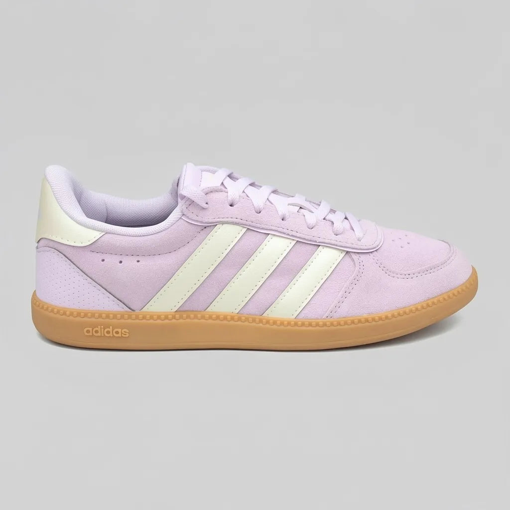 Adidas Tenis Moderno Lila Franjas / Lineas Tornasol Lateral y Talón Suela Café | Photo Studio AI | 1