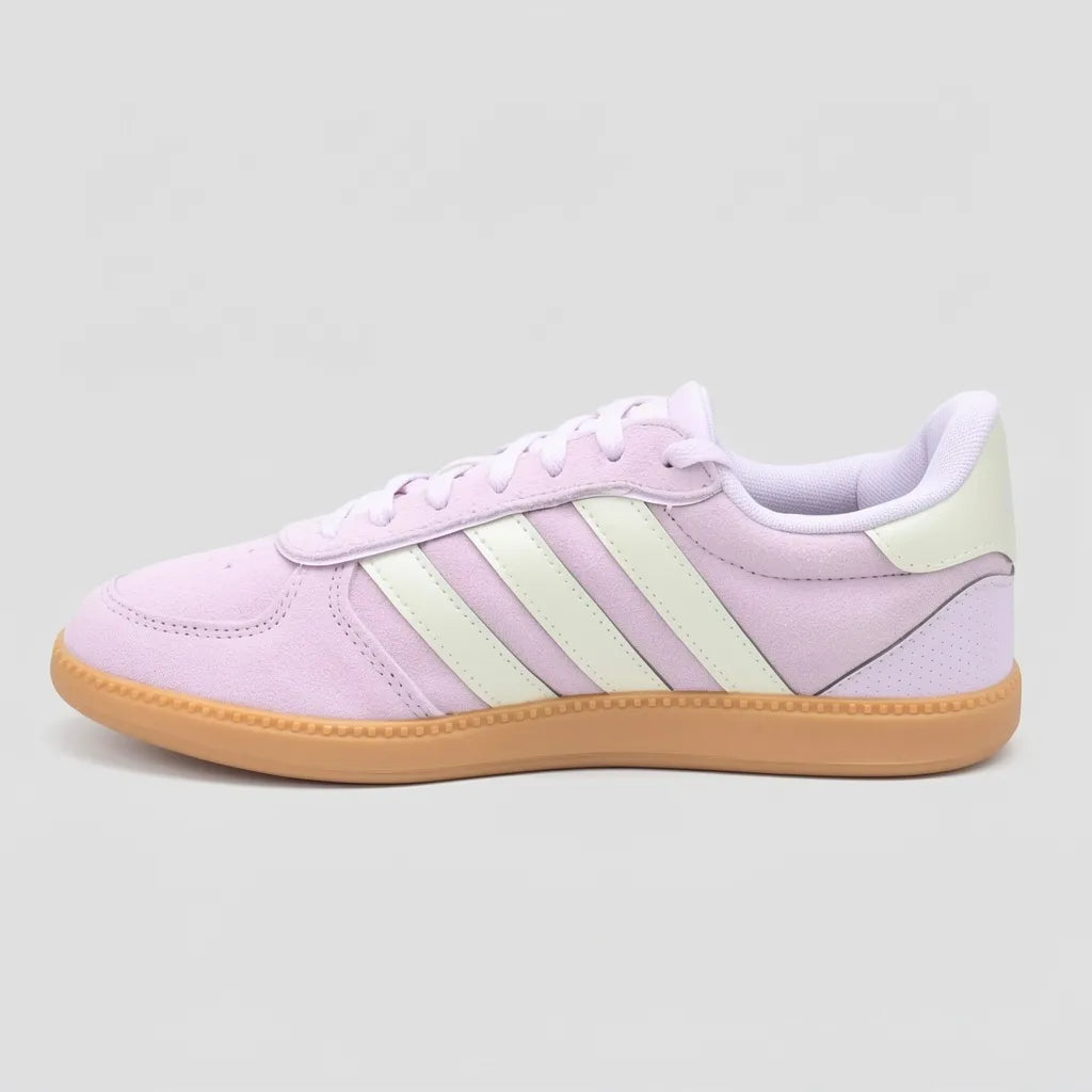 Adidas Tenis Moderno Lila Franjas / Lineas Tornasol Lateral y Talón Suela Café | Photo Studio AI | 2