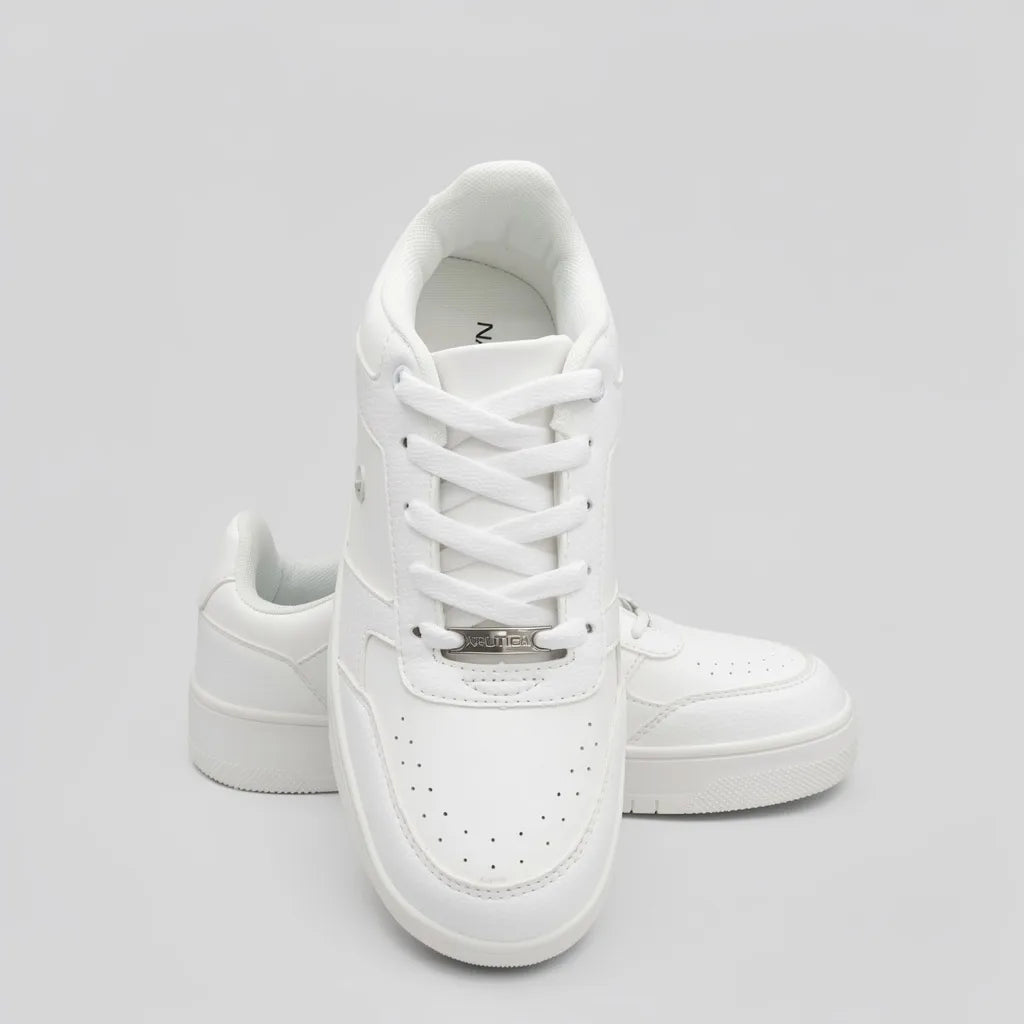 Nautica Tenis Plataforma Blanco Placa Plateado Cintas Suela Blanca | Photo Studio AI | 5