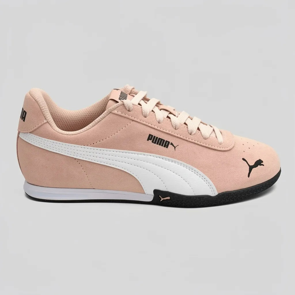 Puma Tenis Urbano Rosado Franjas / Lineas Blanco Lateral Suela Blanca/ negro | Photo Studio AI | 1