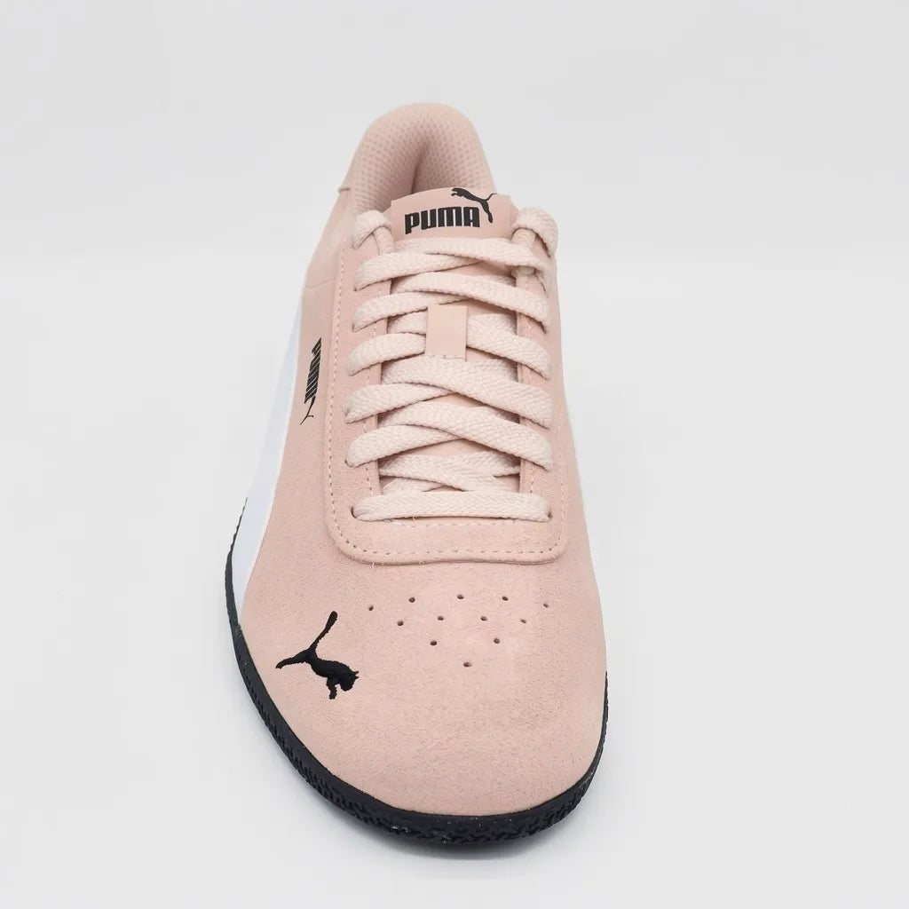 Puma Tenis Urbano Rosado Franjas / Lineas Blanco Lateral Suela Blanca/ negro | Photo Studio AI | 3