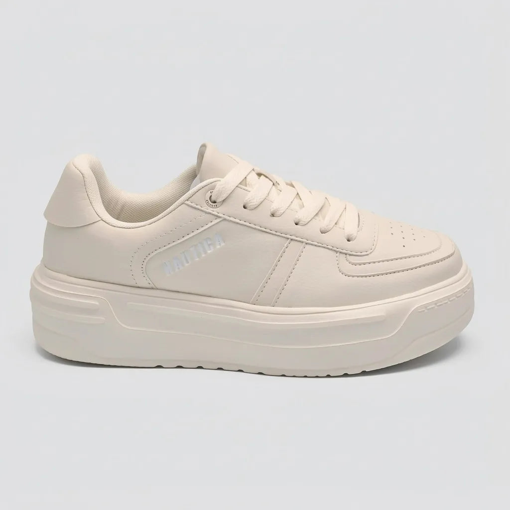 Nautica Tenis Plataforma Crema Logo Blanco Lateral Suela Crema | Photo Studio AI | 1