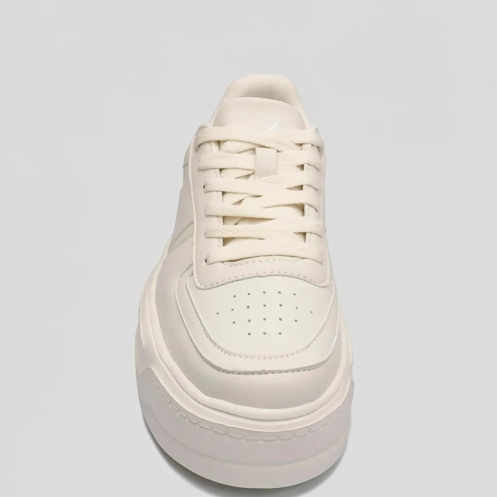 Nautica Tenis Plataforma Crema Logo Blanco Lateral Suela Crema | Photo Studio AI | 3
