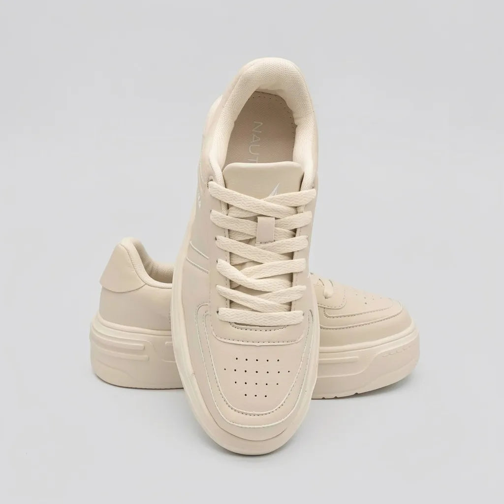 Nautica Tenis Plataforma Crema Logo Blanco Lateral Suela Crema | Photo Studio AI | 5