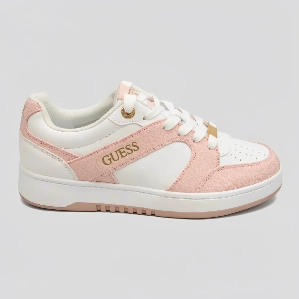 Guess Tenis Urbano Blanco Estampado G Rosado Todo Suela Blanca/ Rosado | Photo Studio AI | 1