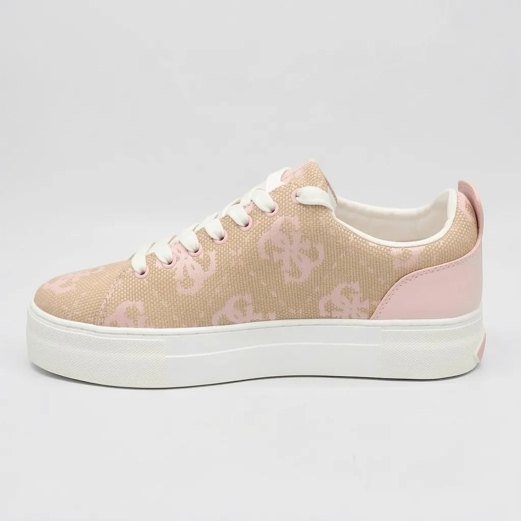 Guess Tenis Plataforma Café claro Bordado Guess Rosado Todo Suela Blanca | Photo Studio AI | 2