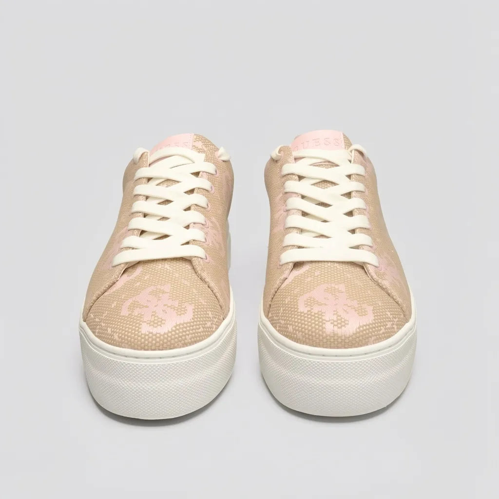 Guess Tenis Plataforma Café claro Bordado Guess Rosado Todo Suela Blanca | Photo Studio AI | 5