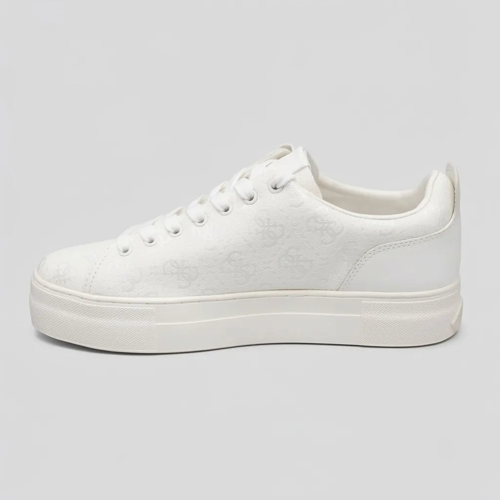 Guess Tenis Plataforma Blanco hueso Bordado Guess Blanco Todo Suela Blanco Hueso | Photo Studio AI | 2