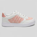 Guess Tenis Plataforma Blanco Estampado Figuras Guess Rosado Lateral y punta Suela Blanca | Photo Studio AI | 1