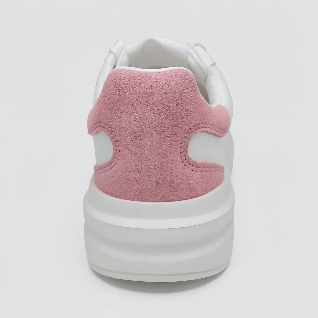 Guess Tenis Plataforma Blanco Detalles Rosado Lengüeta y Talón Suela Blanco Hueso | Photo Studio AI | 4
