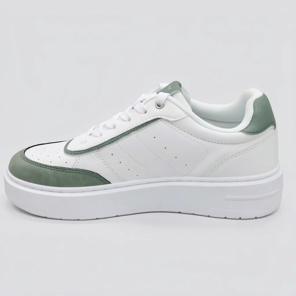 Calvin Klein Tenis Plataforma Blanco Detalles Verde Todo Suela Blanca | Photo Studio AI | 2