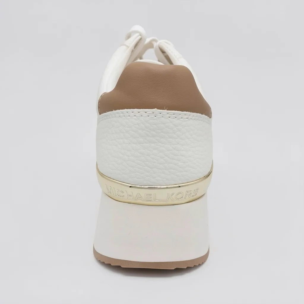 Michael Kors Tenis Plataforma Crema Logo Café Claro Lateral Suela Crema | Photo Studio AI | 4