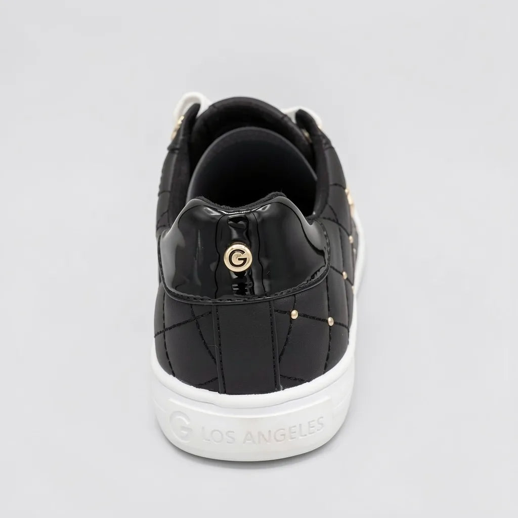 GBG Tenis Moderno Negro Detalles Dorado Lateral, cintas y talón Suela Blanca | Photo Studio AI | 4