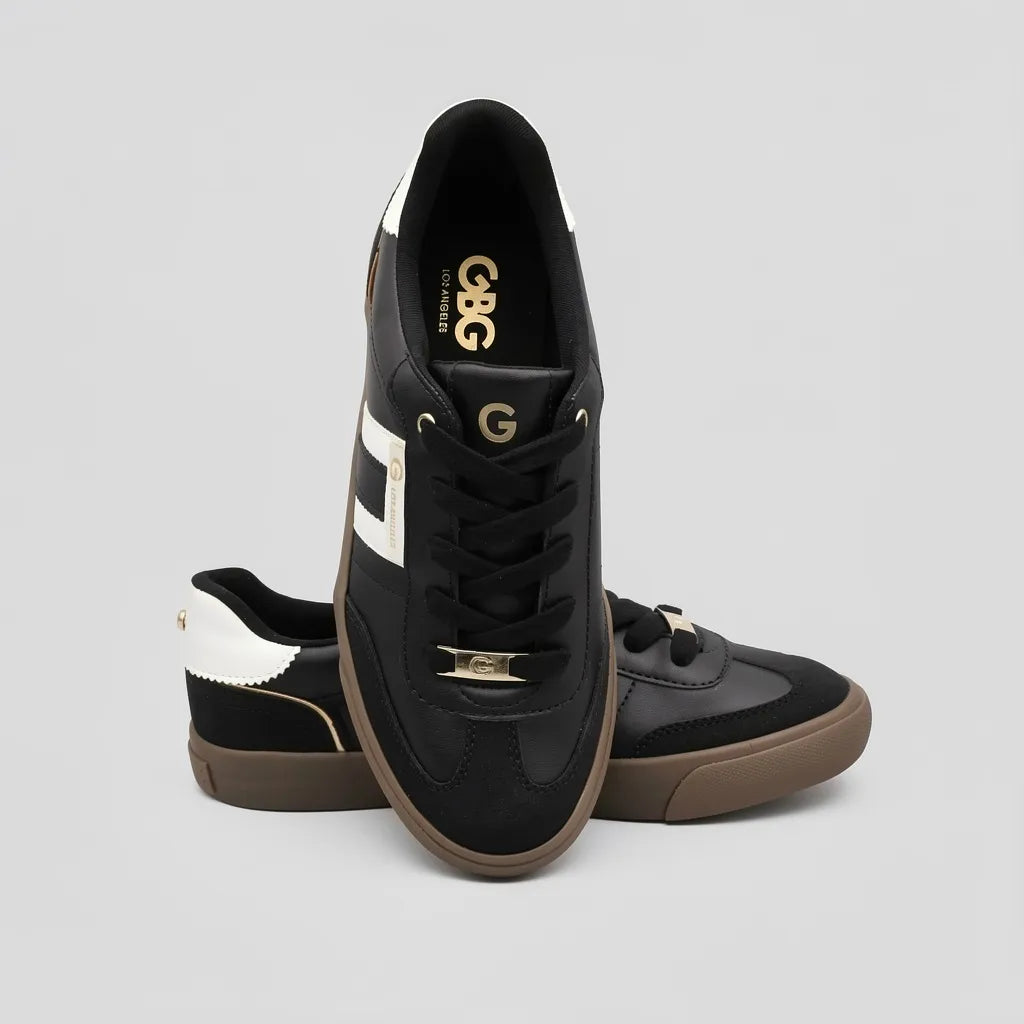 GBG Tenis Moderno Negro Franjas / Lineas Blanco Lateral y Talón Suela Café | Photo Studio AI | 5