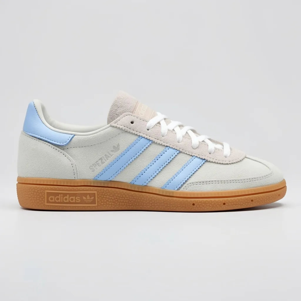 Adidas Tenis Urbano Gris Franjas / Lineas Celeste Lateral y Talón Suela Café | Photo Studio AI | 1