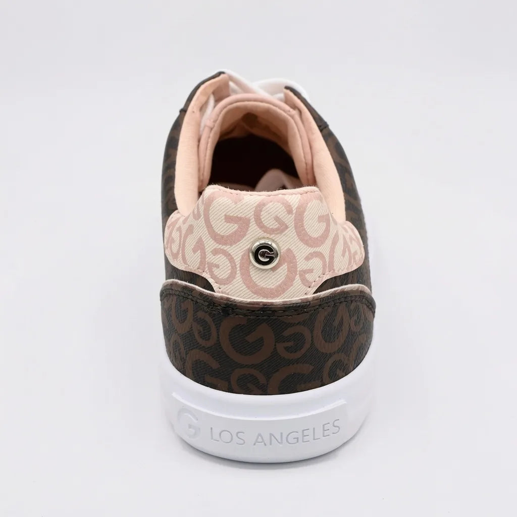 GBG Tenis Moderno Café Oscuro Estampado G Rosado Lateral, Lengüeta y talón Suela Blanca | Photo Studio AI | 4