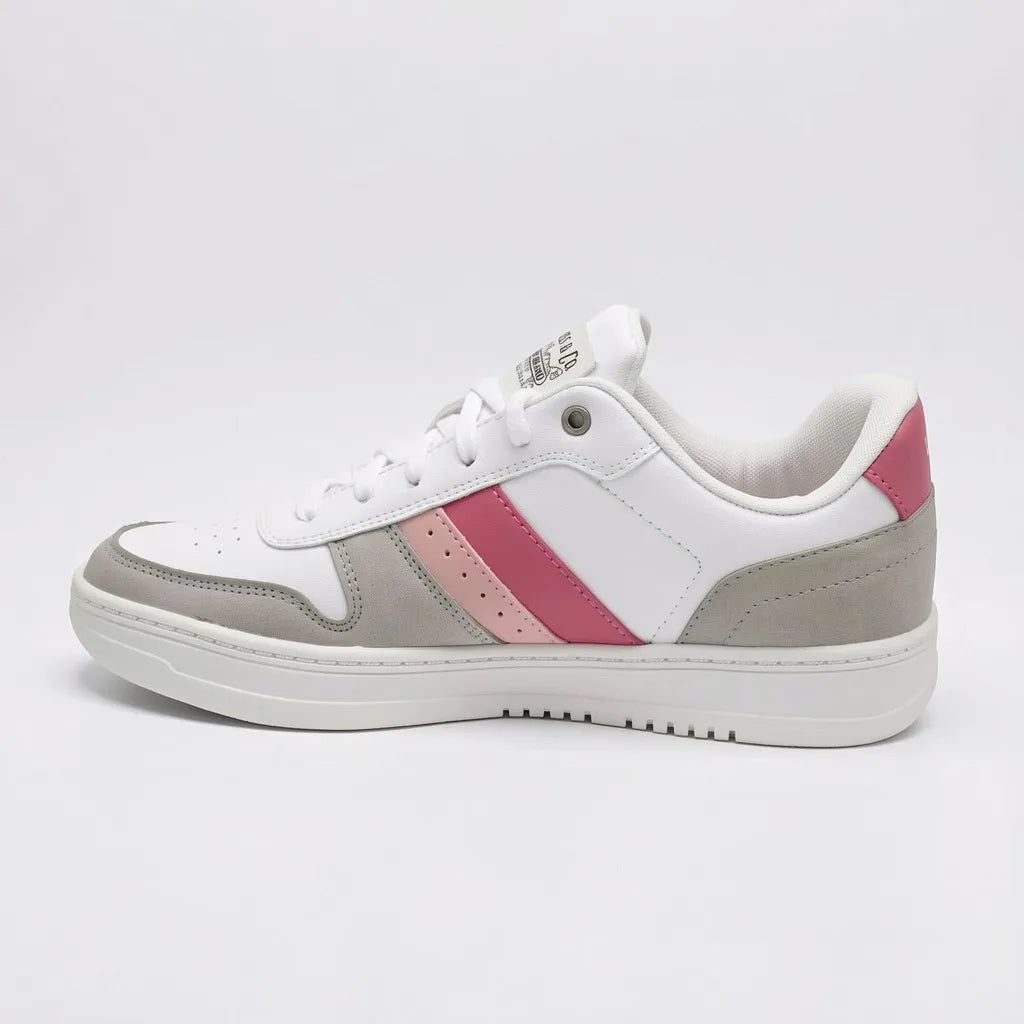 Levis Tenis Urbano Blanco Franjas / Lineas Rosado Lateral y Talón Suela Blanca | Photo Studio AI | 2