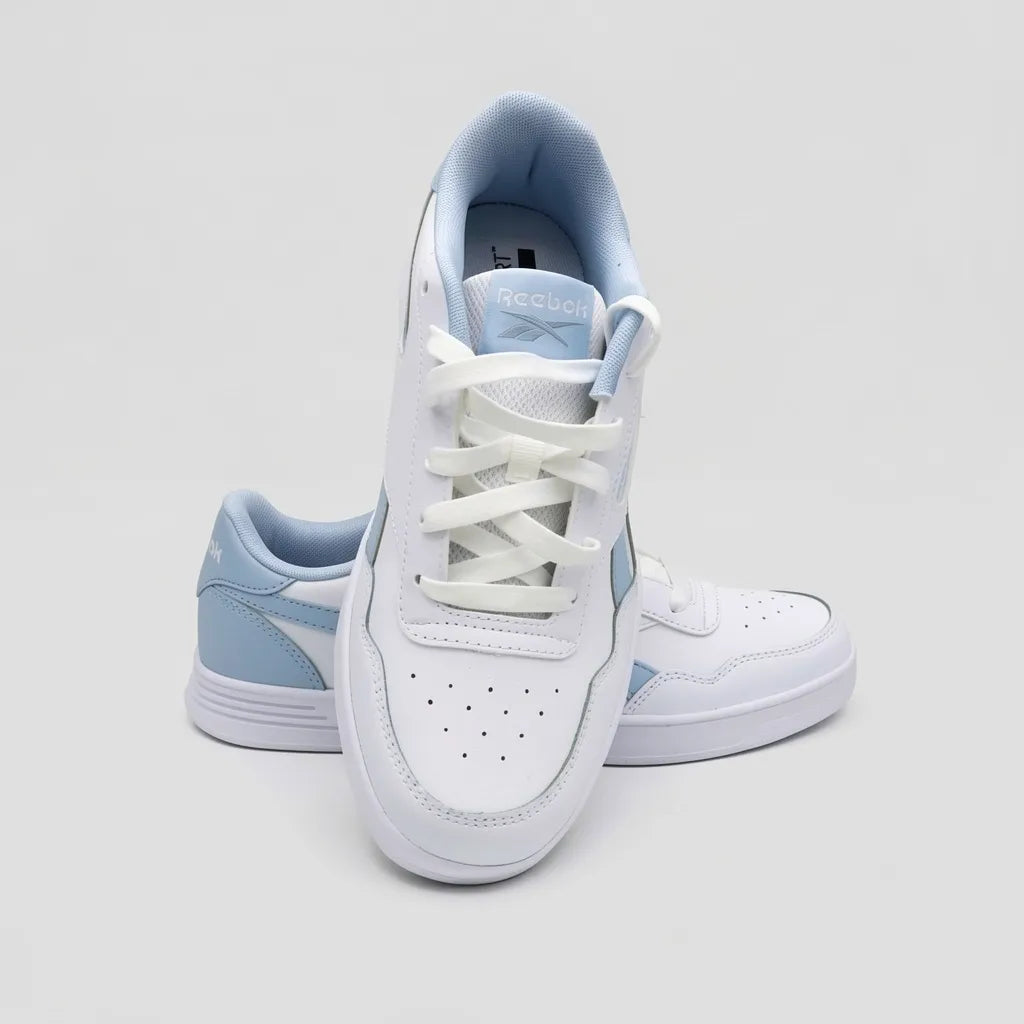 Reebok Tenis Urbano Blanco Detalles Celeste Lateral, Lengüeta y talón Suela Blanca | Photo Studio AI | 5