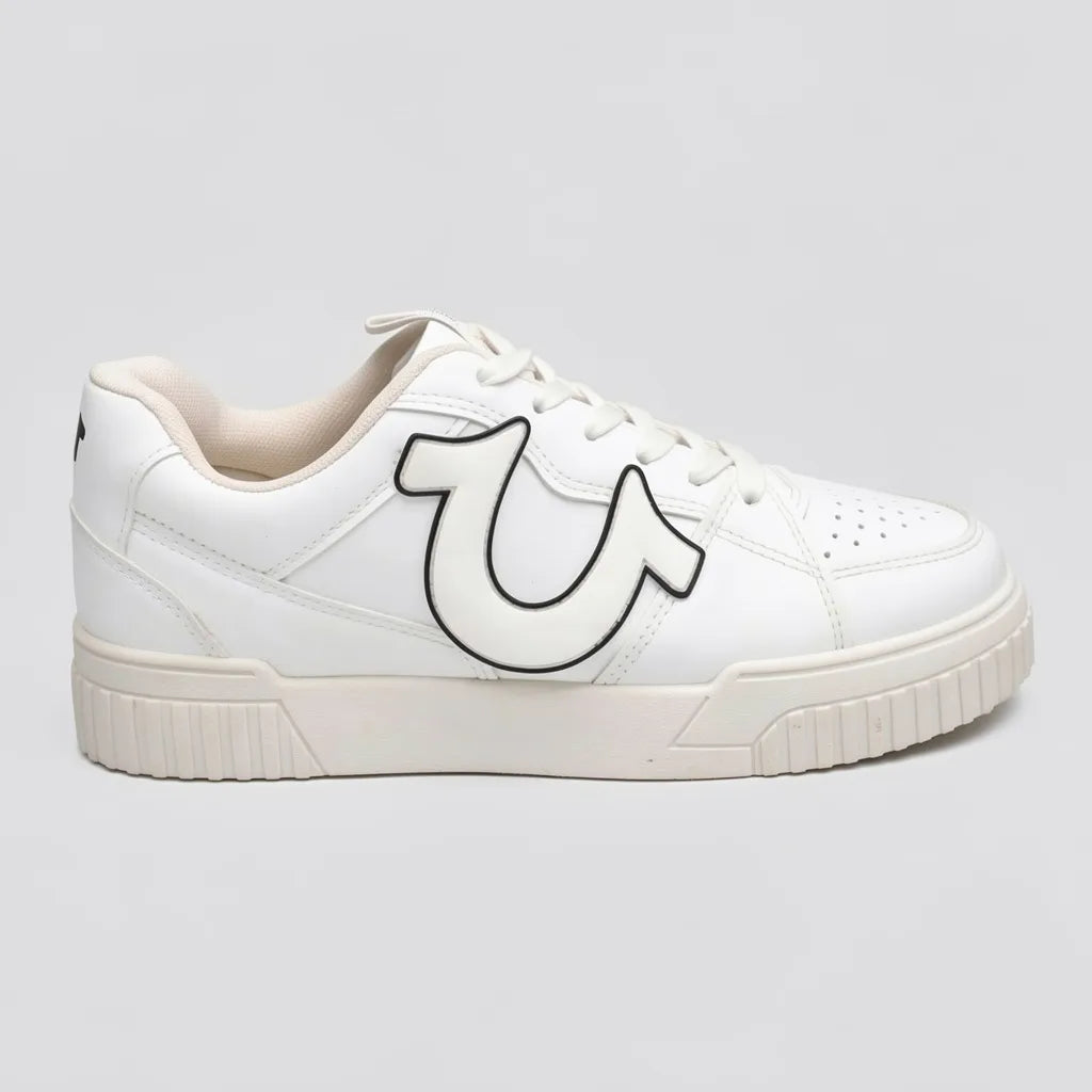 True Religion Tenis Plataforma Blanco Logo Negro Lateral Suela Blanca | Photo Studio AI | 1
