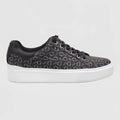 Guess Tenis Plataforma Negro  Bordado G Gris Todo Suela Blanca | Photo Studio AI | 1