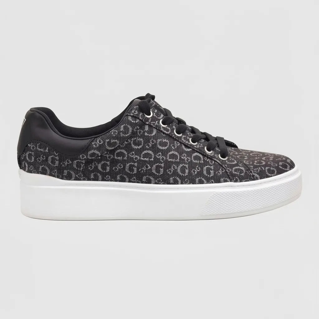 Guess Tenis Plataforma Negro  Bordado G Gris Todo Suela Blanca | Photo Studio AI | 1