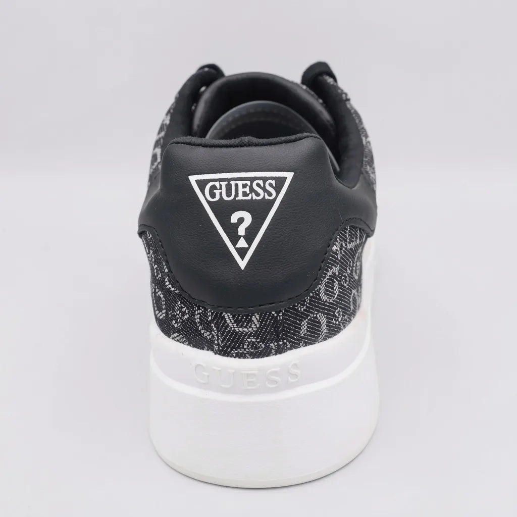 Guess Tenis Plataforma Negro  Bordado G Gris Todo Suela Blanca | Photo Studio AI | 4