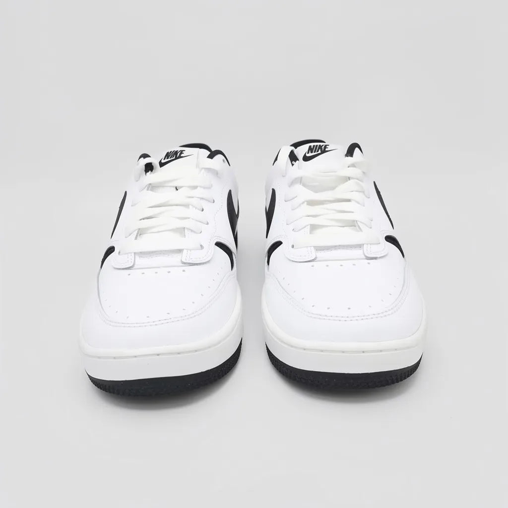 Nike Tenis Urbano Blanco Franjas / Lineas Negro Lateral y Talón Suela Blanca/ negro | Photo Studio AI | 5