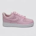 Nike Tenis Urbano Rosado Placa Plateado Cintas Suela Blanca | Photo Studio AI | 1