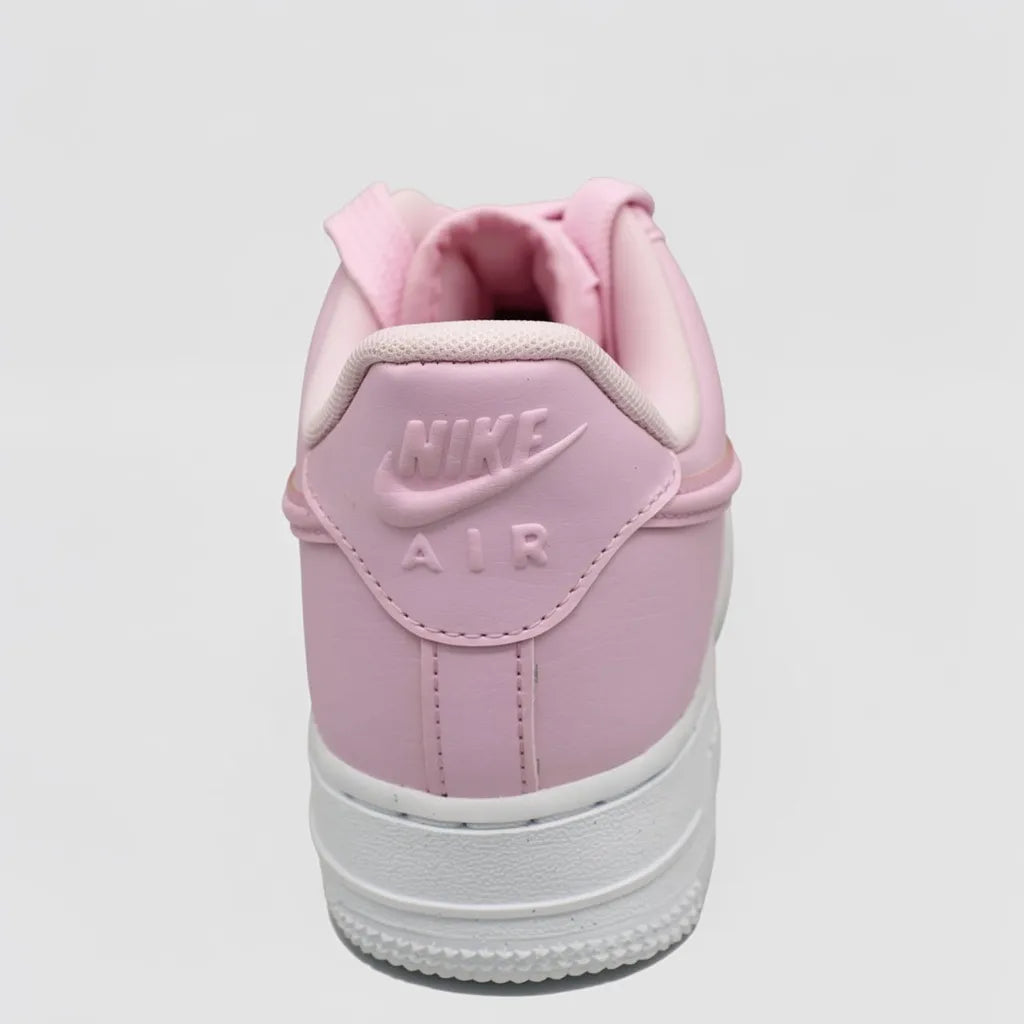 Nike Tenis Urbano Rosado Placa Plateado Cintas Suela Blanca | Photo Studio AI | 4