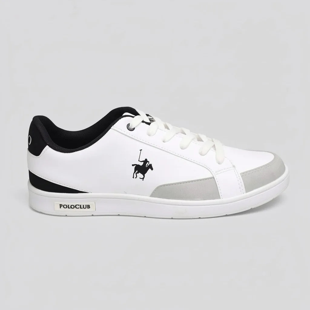 Polo Tenis Moderno Blanco Gamuza Gris Claro Talón Suela Blanca | Photo Studio AI | 1