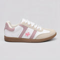 Polo Tenis Moderno Blanco Detalles Palo Rosa Talón Suela Café | Photo Studio AI | 1