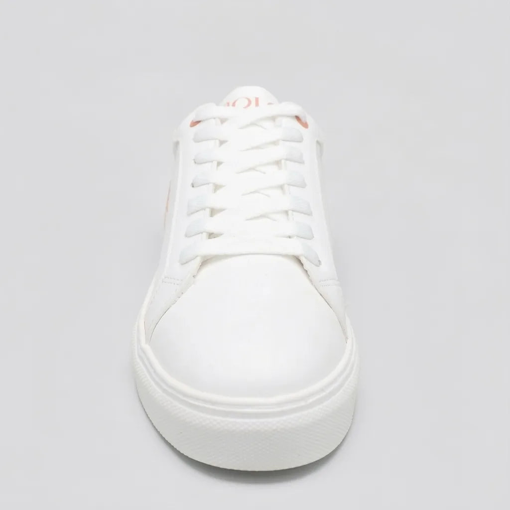 Polo Tenis Moderno Blanco Detalles Rosado Lateral, Lengüeta y talón Suela Blanca | Photo Studio AI | 3