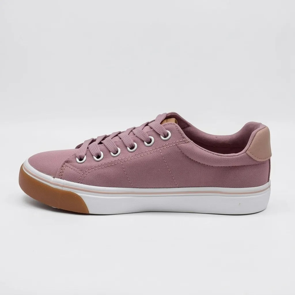 Polo Tenis Retro Rosado Logo Blanco Lateral Suela Blanco/ Naranja | Photo Studio AI | 2