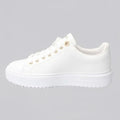 Guess Tenis Plataforma Blanco Triángulo Guess Blanco/ Dorado Lateral Suela Blanca | Photo Studio AI | 1