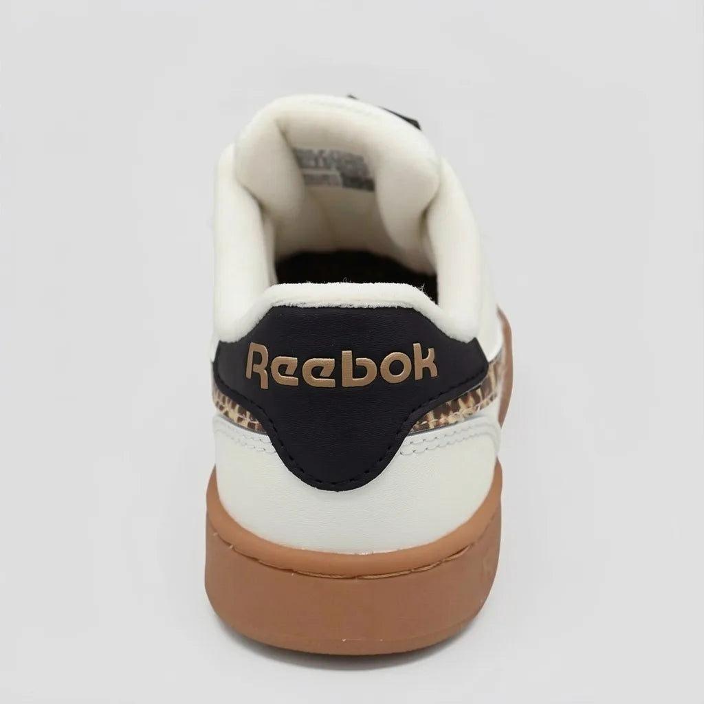 Reebok Tenis Moderno Blanco hueso Animal Print Negro Lateral y Talón Suela Café | Photo Studio AI | 4