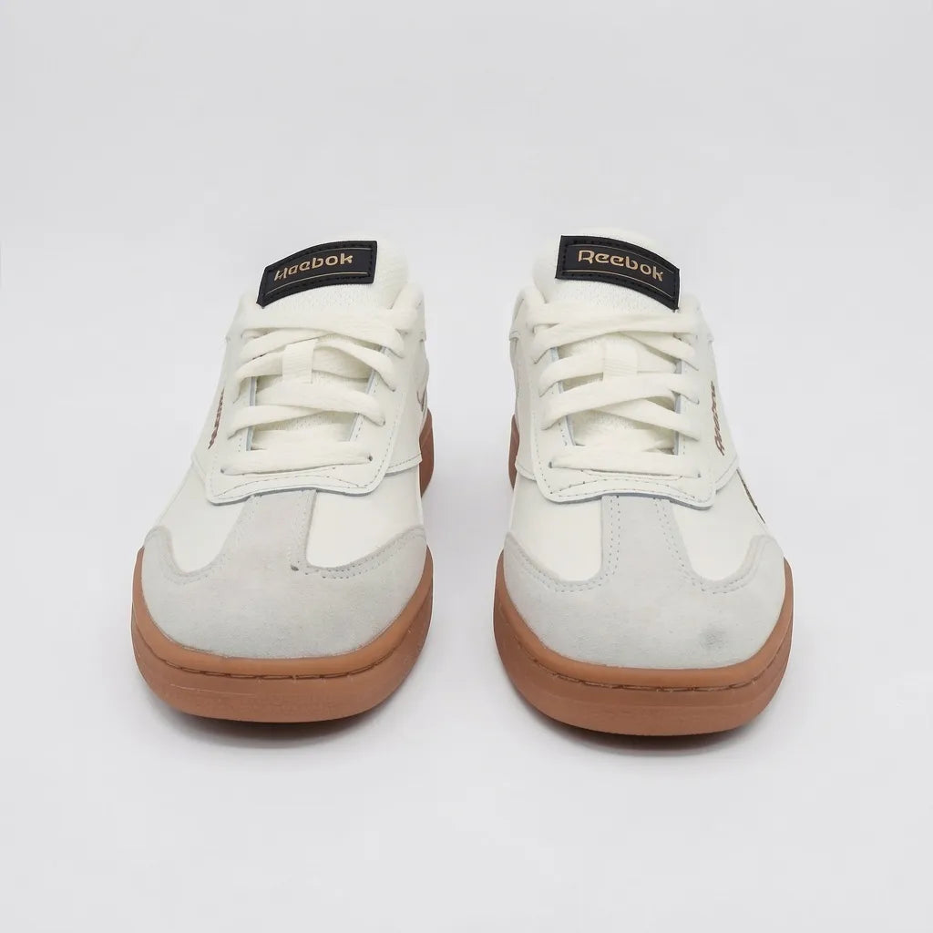 Reebok Tenis Moderno Blanco hueso Animal Print Negro Lateral y Talón Suela Café | Photo Studio AI | 5