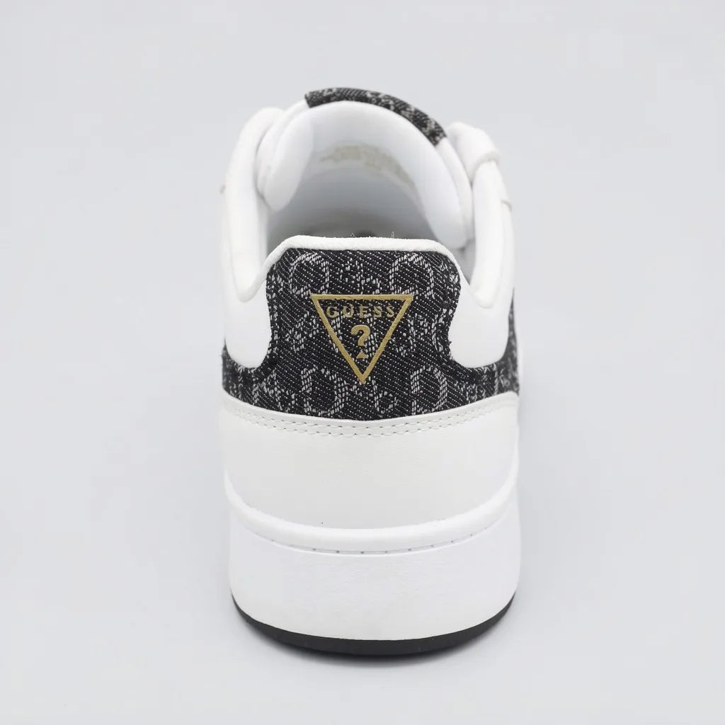 Guess Tenis Urbano Blanco Bordado G Negro Punta, lateral y talón Suela Blanca/ negro | Photo Studio AI | 4