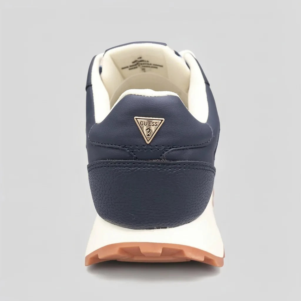 Guess Tenis Moderno Azul Marino Bordado G Beige Lateral Suela Blanco Hueso/ Café | Photo Studio AI | 1