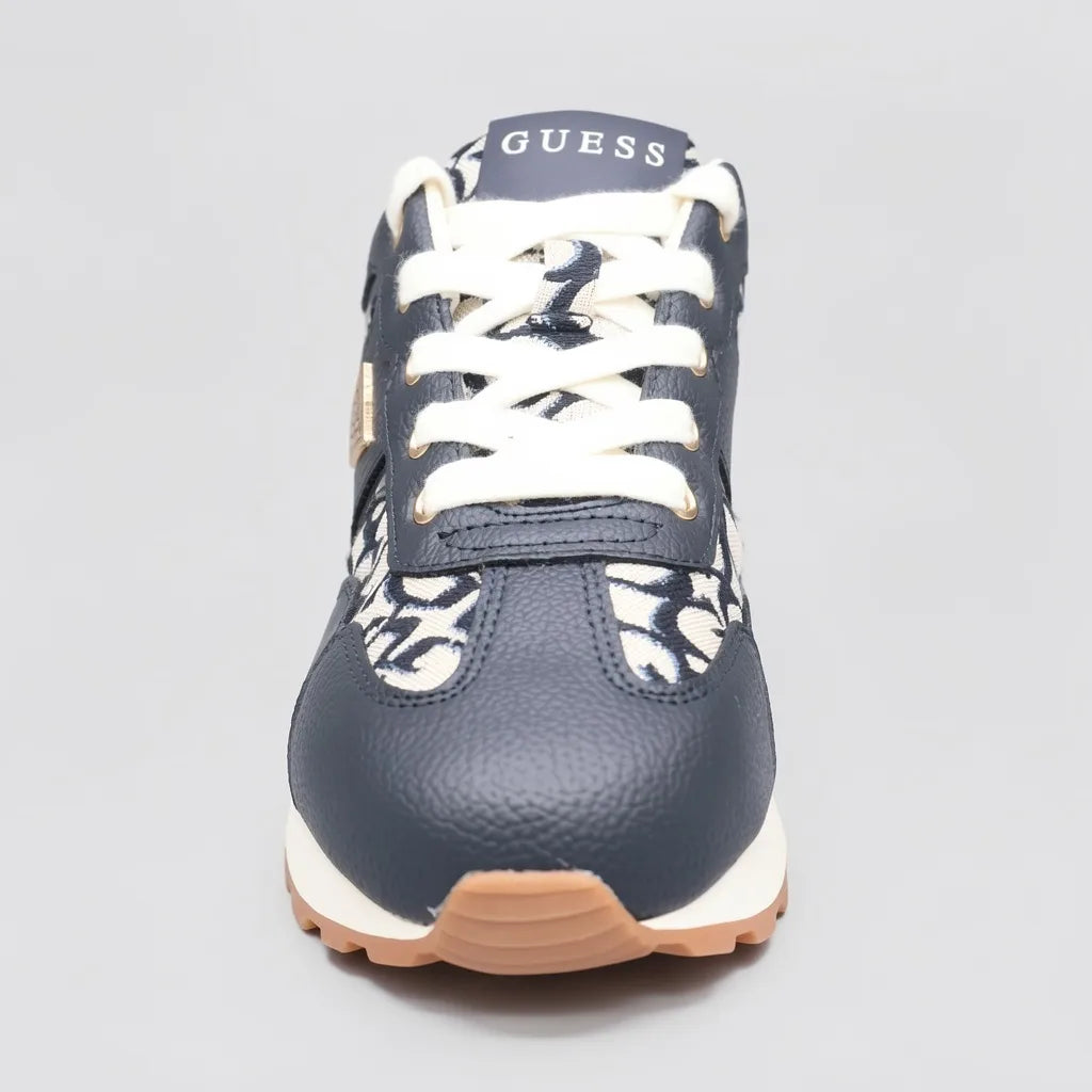 Guess Tenis Moderno Azul Marino Bordado G Beige Lateral Suela Blanco Hueso/ Café | Photo Studio AI | 2