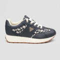 Guess Tenis Moderno Azul Marino Bordado G Beige Lateral Suela Blanco Hueso/ Café | Photo Studio AI | 3